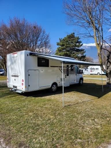 Camping-car FLEURETTE Florium Mayflower 74 LMF (Semi-intégré) – Image 8