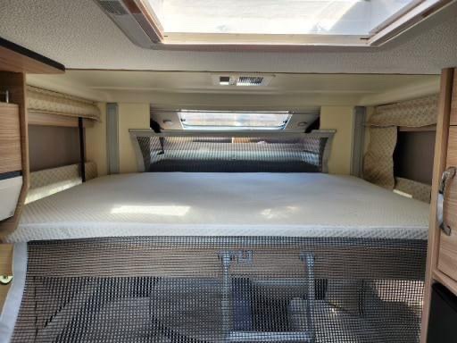 Camping-car FLEURETTE Florium Mayflower 74 LMF (Semi-intégré) – Image 14