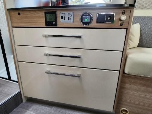 Camping-car FLEURETTE Florium Mayflower 74 LMF (Semi-intégré) – Image 18