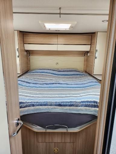 Camping-car FLEURETTE Florium Mayflower 74 LMF (Semi-intégré) – Image 23