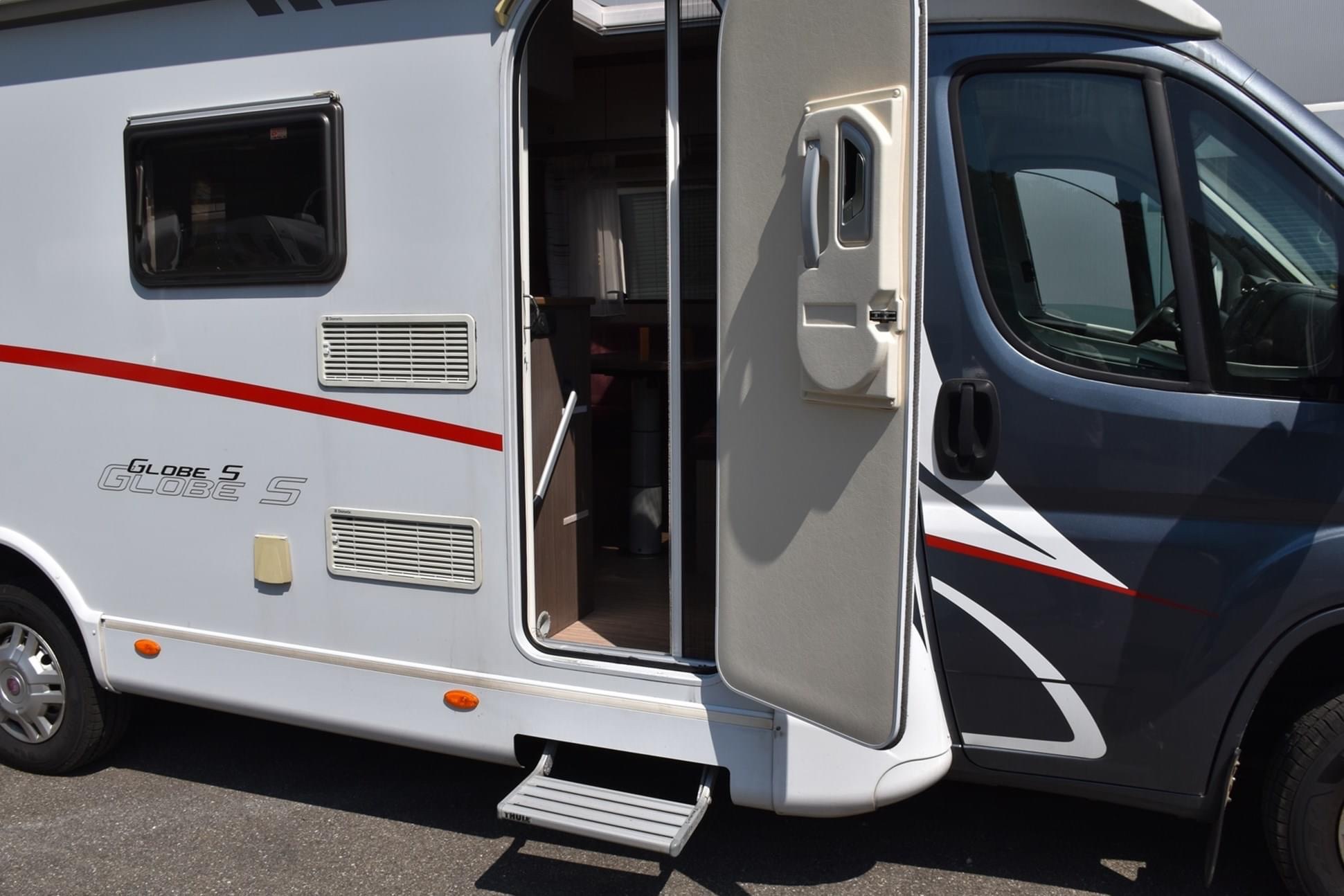 Camping-car DETHLEFFS GLOBE S 2,3 DIESEL FIAT DUCATO MULTIJET 150 (Semi-intégré) – Image 4