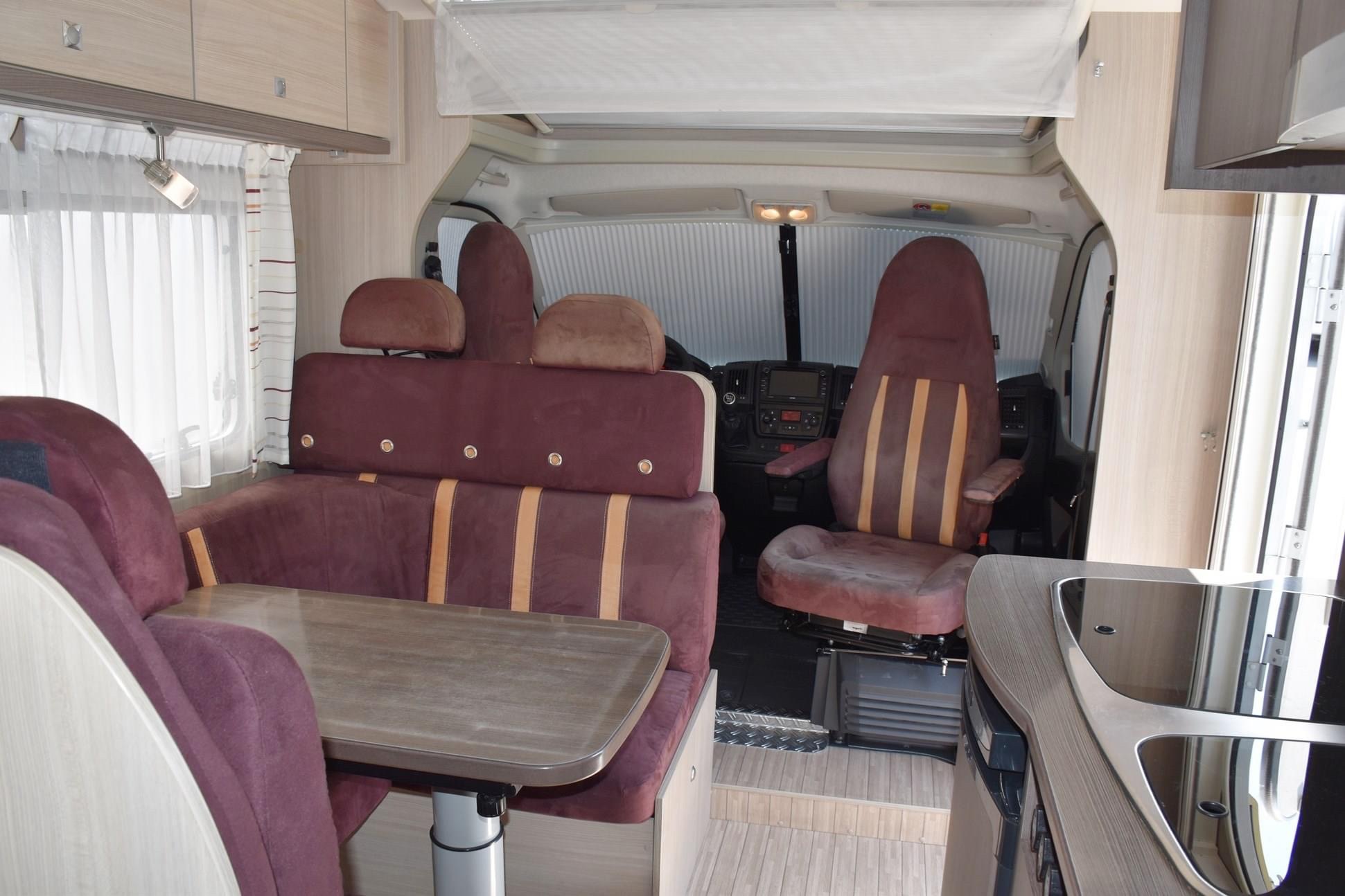 Camping-car DETHLEFFS GLOBE S 2,3 DIESEL FIAT DUCATO MULTIJET 150 (Semi-intégré) – Image 9