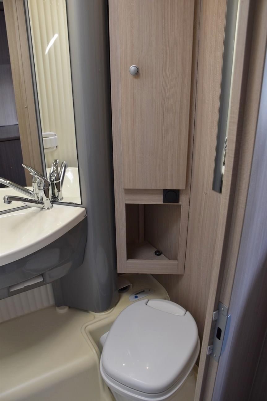 Camping-car DETHLEFFS GLOBE S 2,3 DIESEL FIAT DUCATO MULTIJET 150 (Semi-intégré) – Image 26