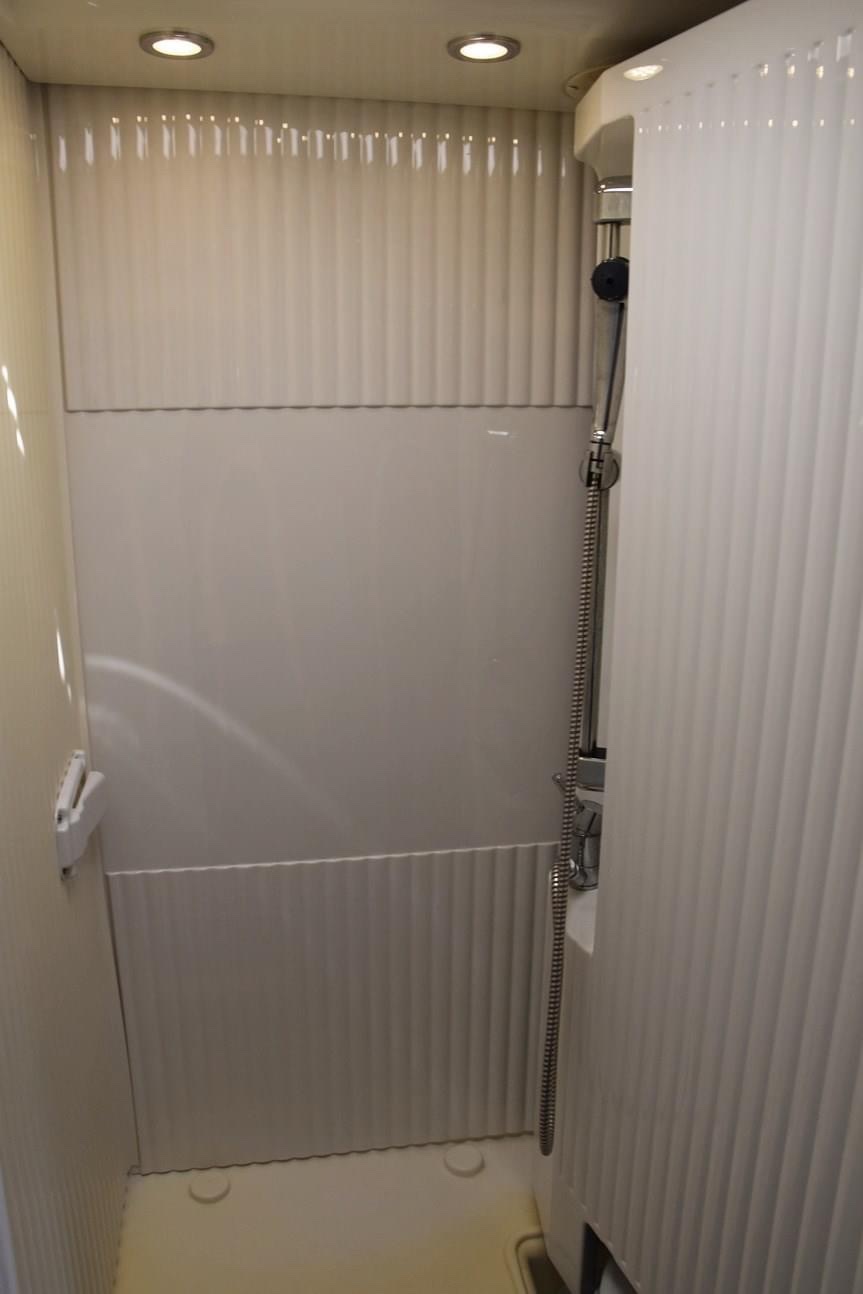 Camping-car DETHLEFFS GLOBE S 2,3 DIESEL FIAT DUCATO MULTIJET 150 (Semi-intégré) – Image 28