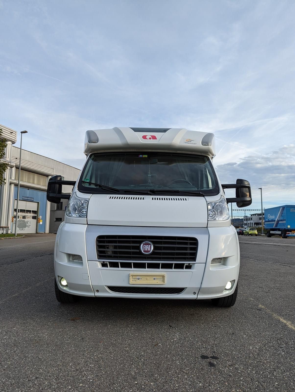 Camping-car ADRIA ADRIATIK 680 SP (Intégré) – Image 2