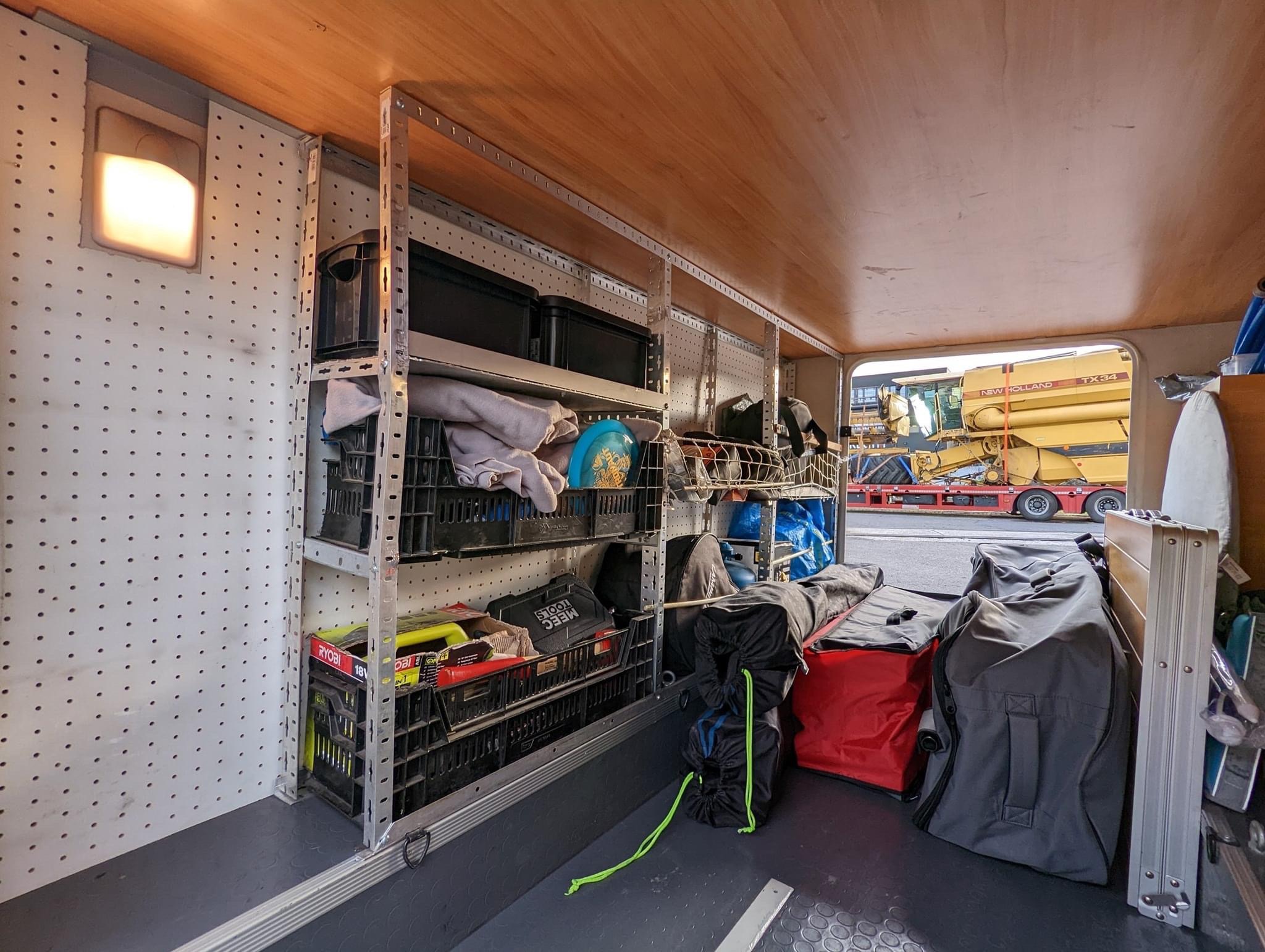 Camping-car ADRIA ADRIATIK 680 SP (Intégré) – Image 9