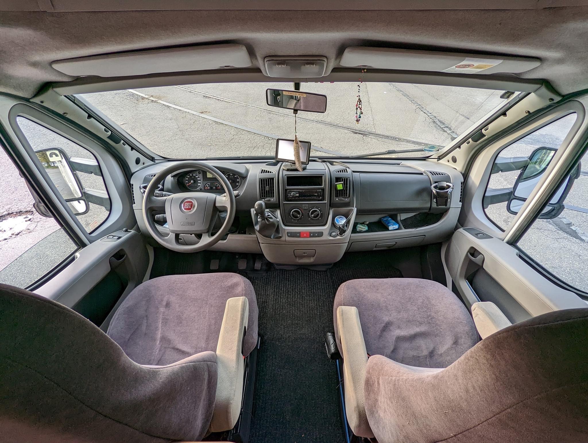 Camping-car ADRIA ADRIATIK 680 SP (Intégré) – Image 10