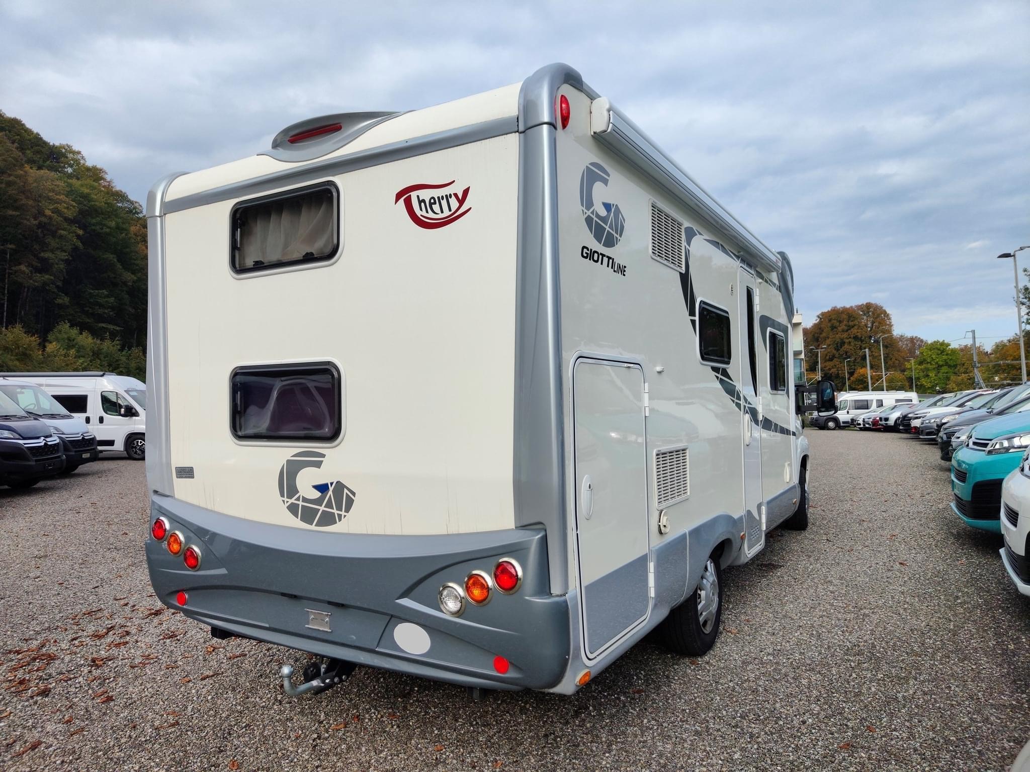 Camping-car GIOTTILINE Therry T30 (semi-intégré) – Image 3