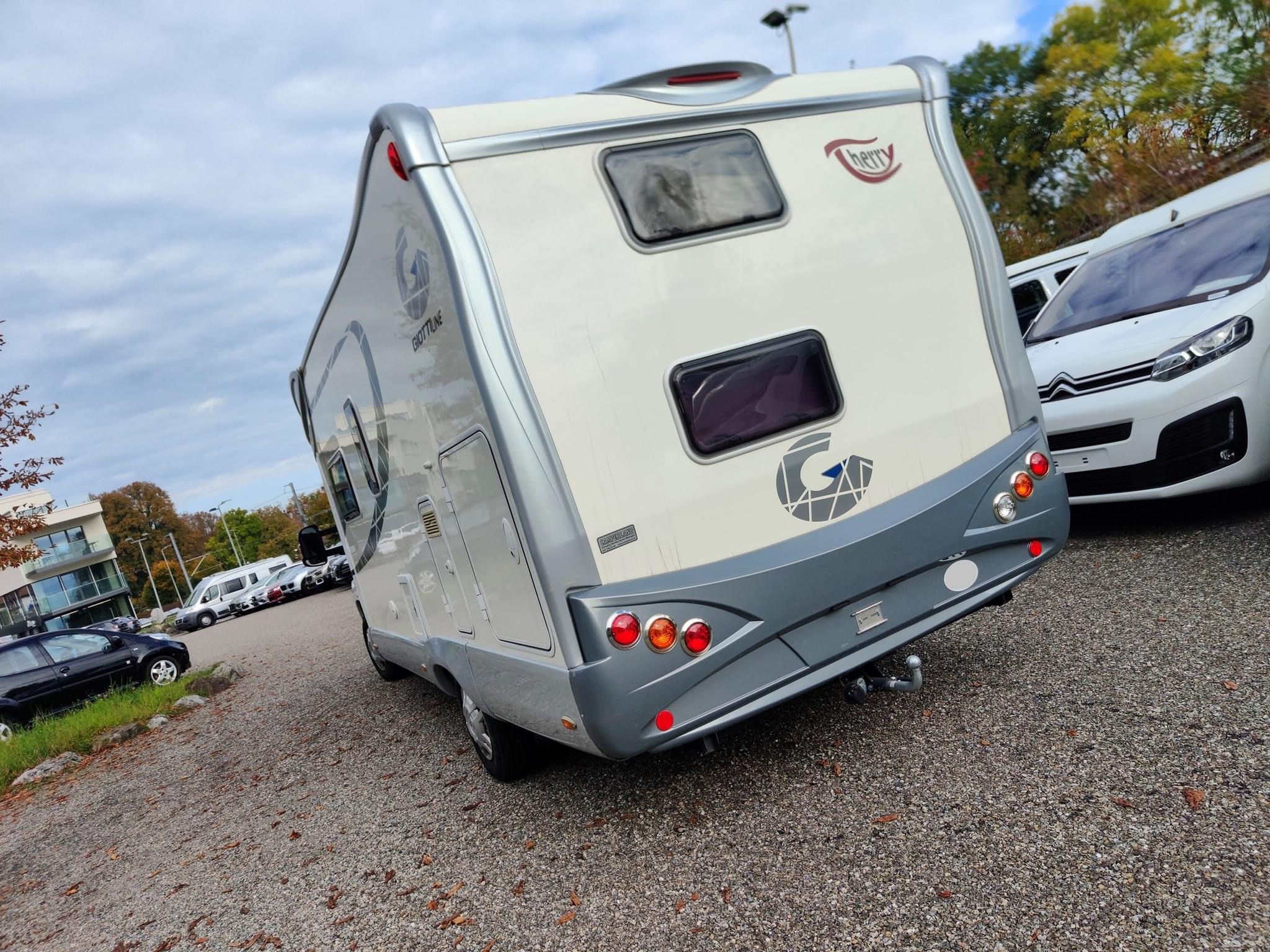 Camping-car GIOTTILINE Therry T30 (semi-intégré) – Image 5