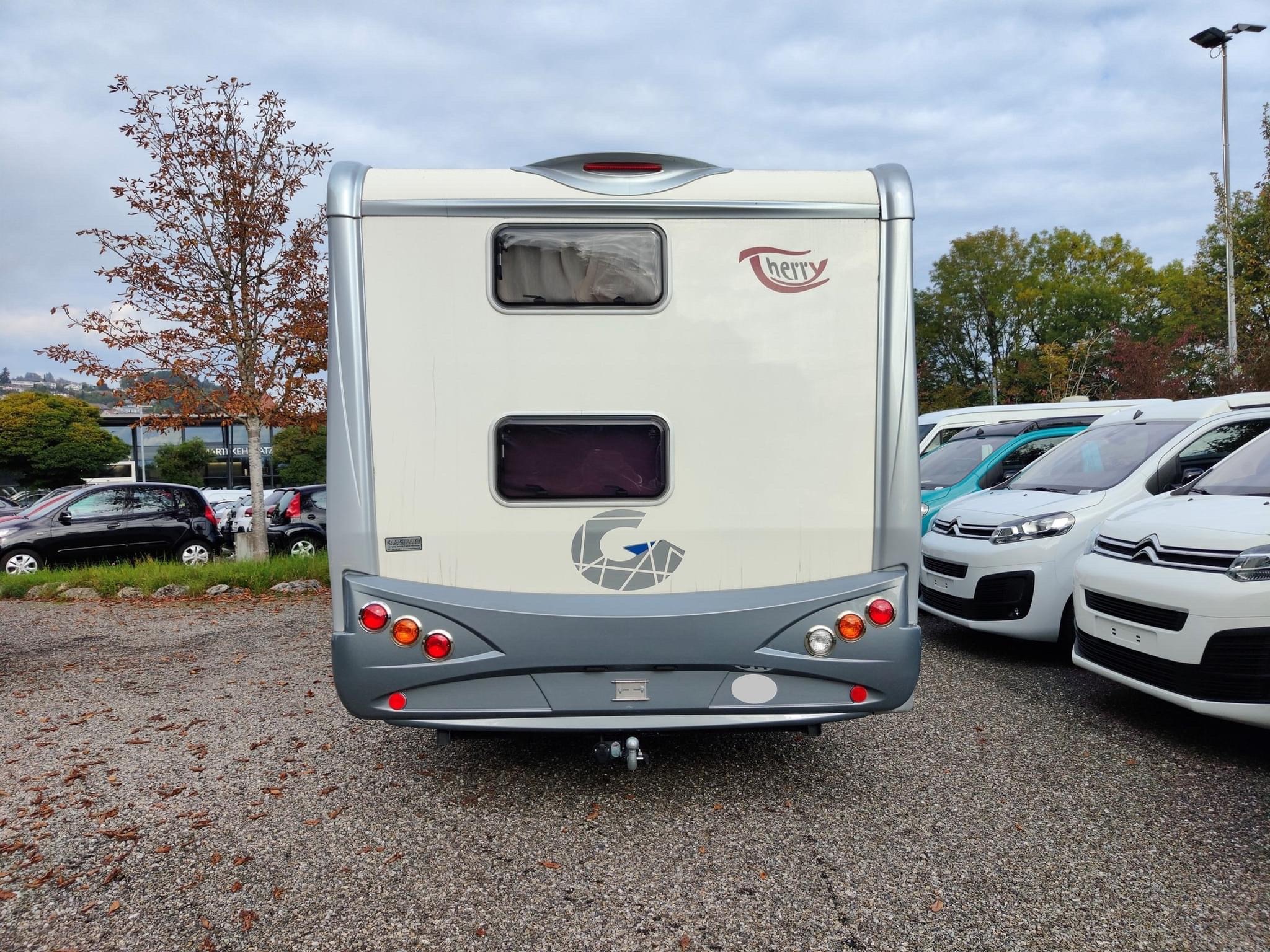 Camping-car GIOTTILINE Therry T30 (semi-intégré) – Image 8