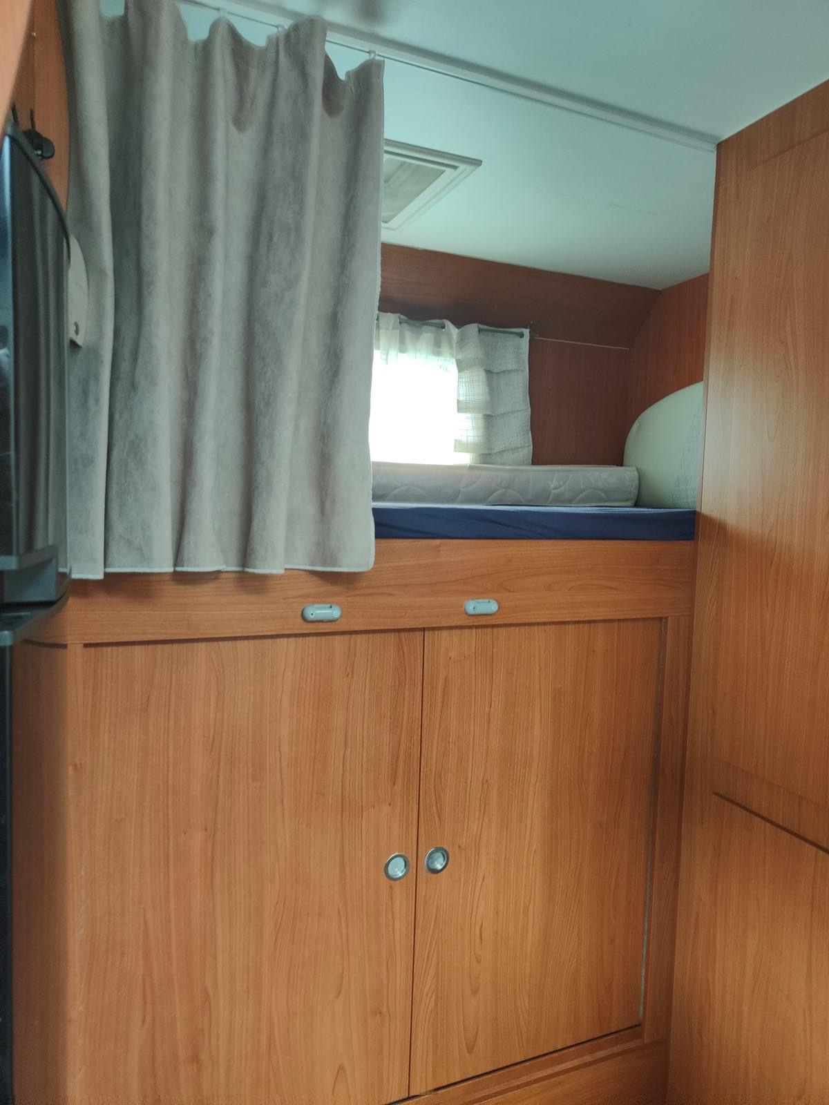 Camping-car GIOTTILINE Therry T30 (semi-intégré) – Image 12