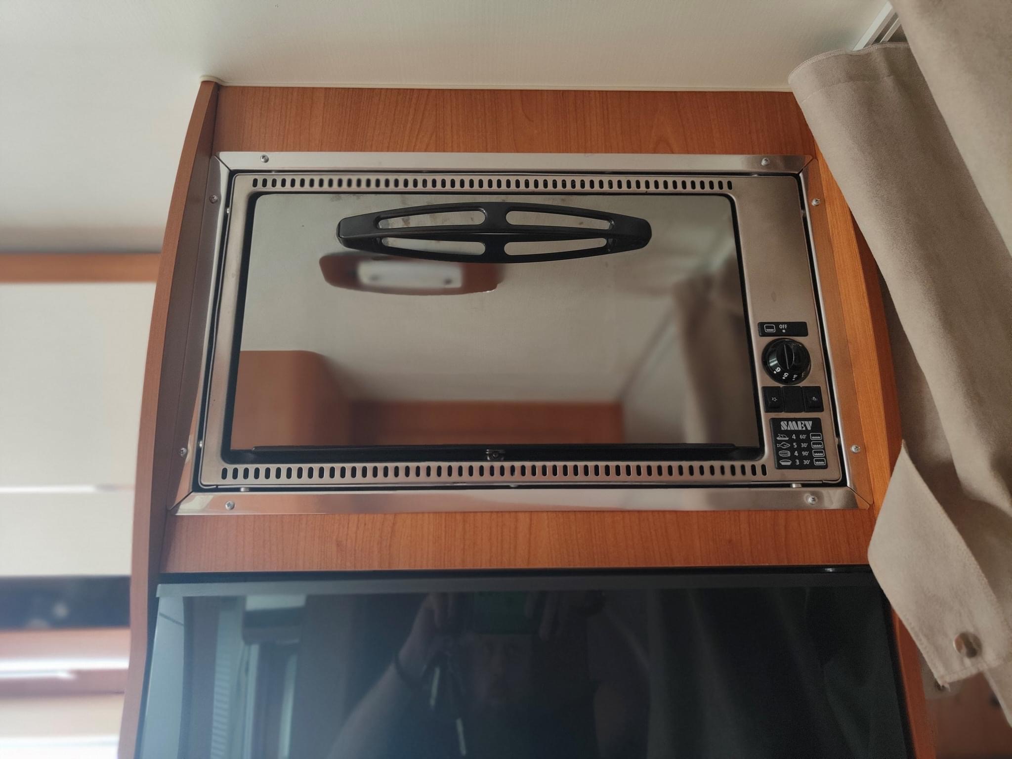 Camping-car GIOTTILINE Therry T30 (semi-intégré) – Image 13