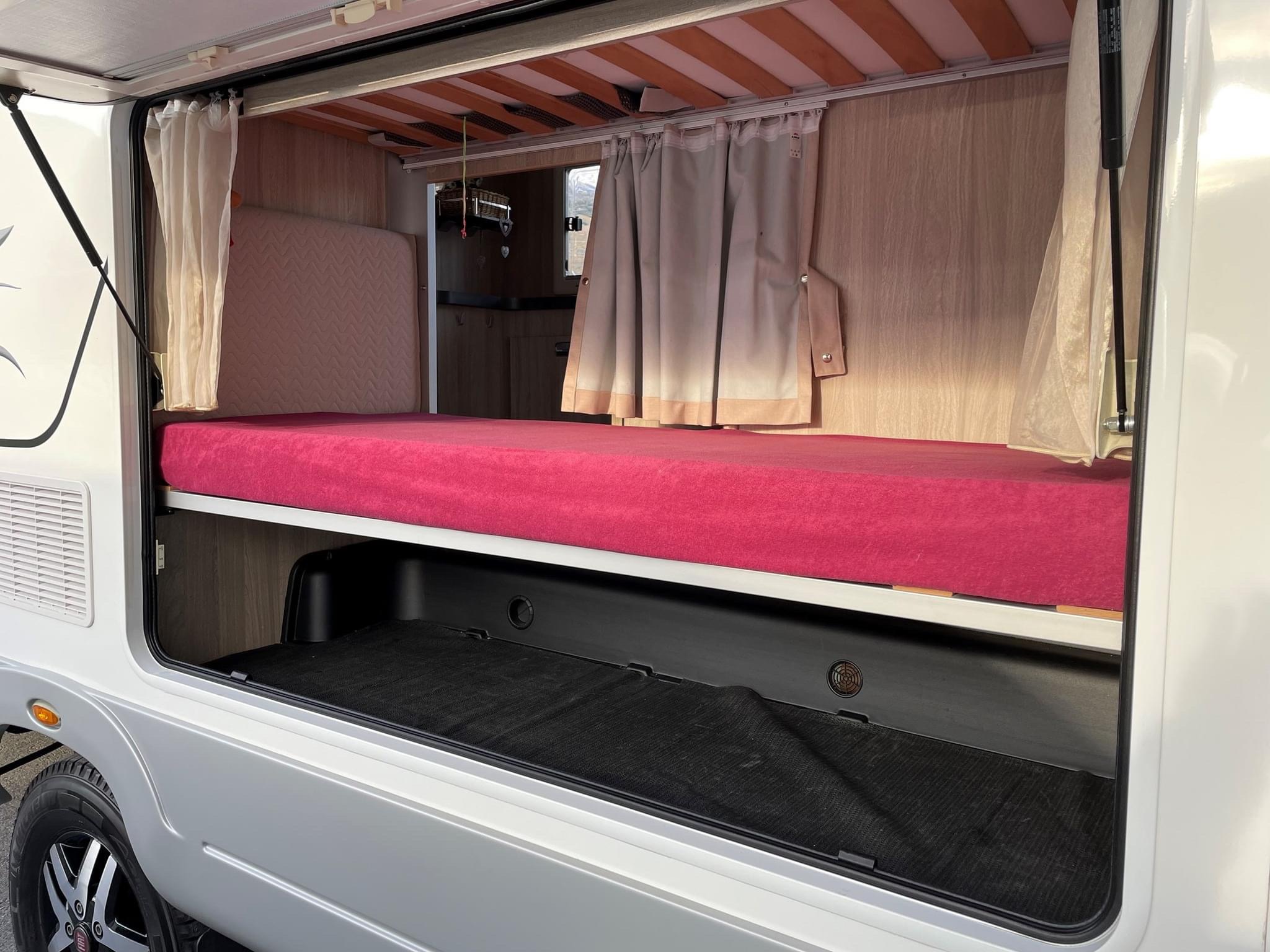 Camping-car LAIKA ECOVIP 2 (alcôve) – Image 15