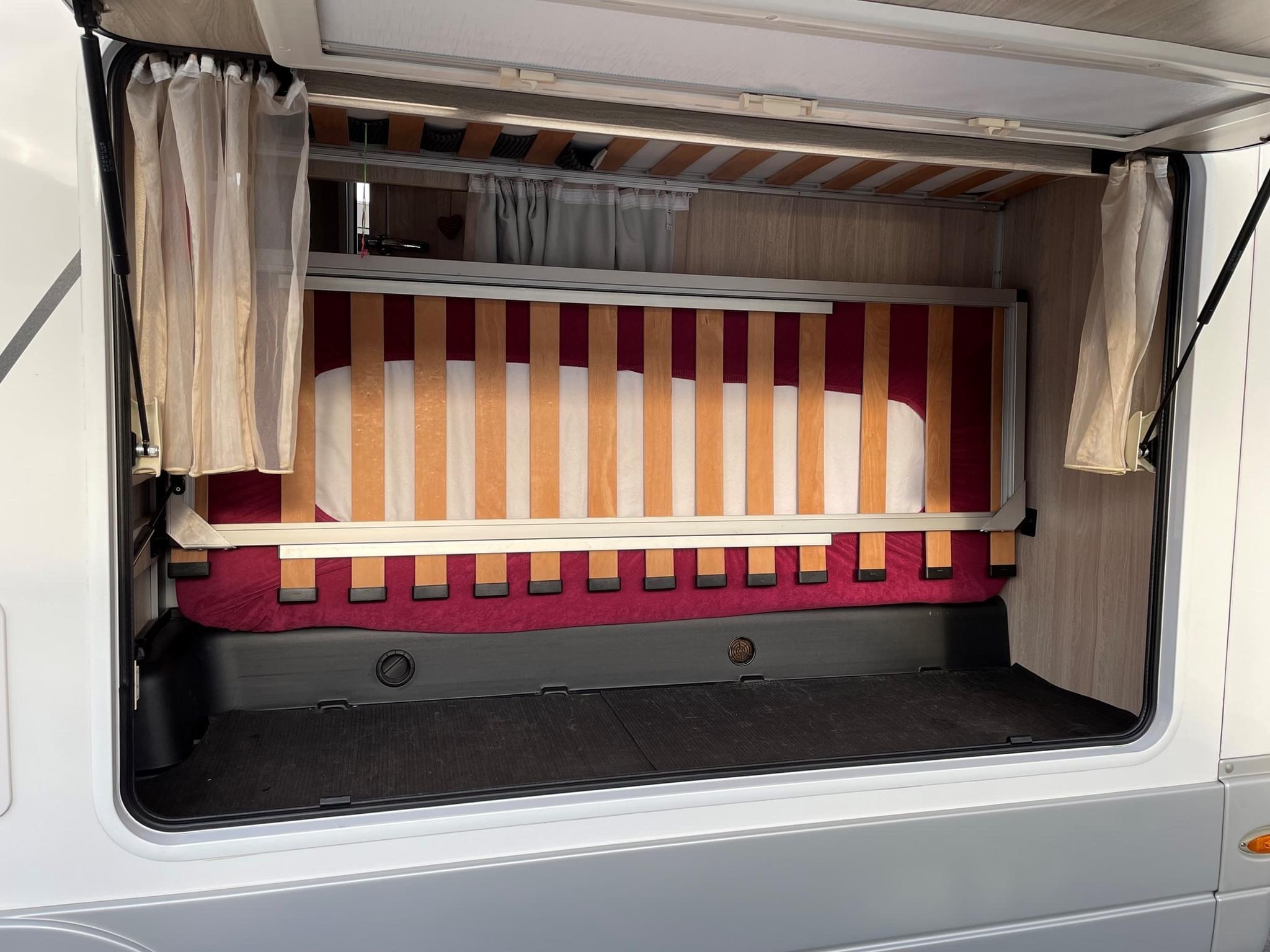 Camping-car LAIKA ECOVIP 2 (alcôve) – Image 16