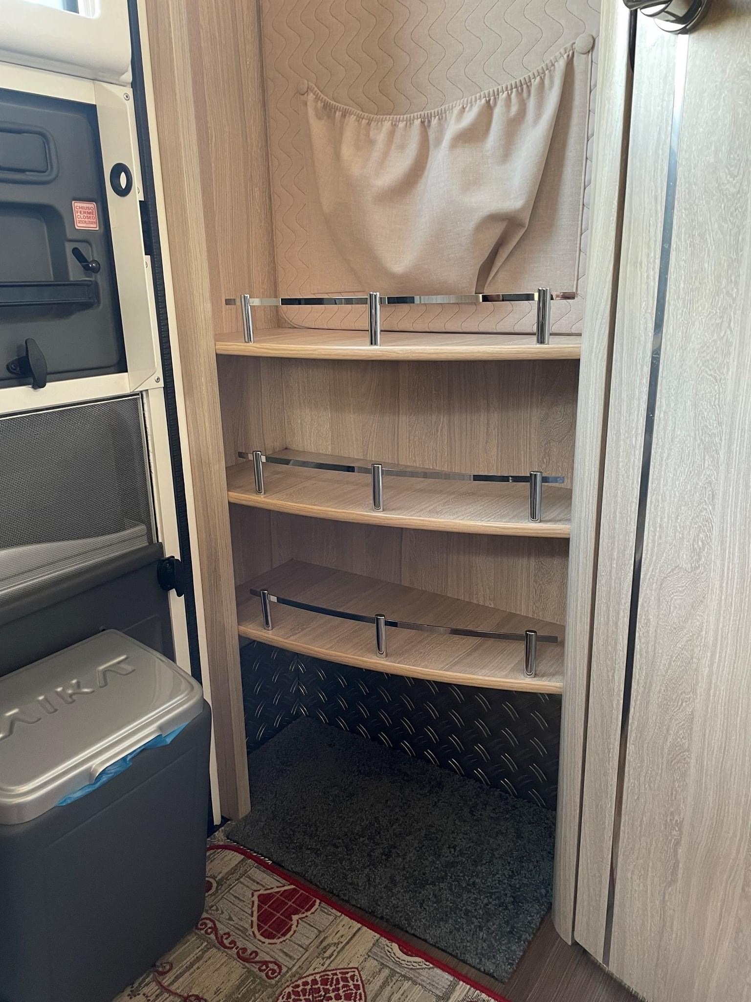 Camping-car LAIKA ECOVIP 2 (alcôve) – Image 18