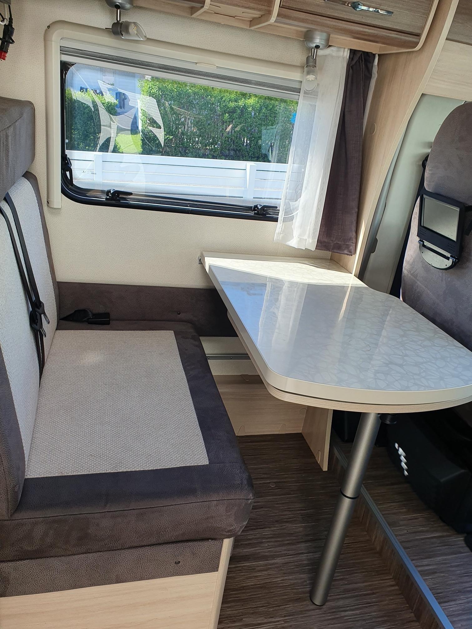 Camping-car Hobby V60 GF Siesta – Image 9