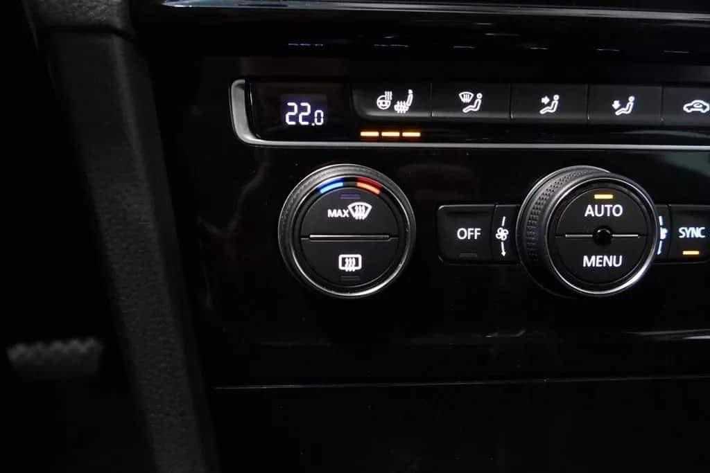 Volkswagen Golf – Image 24