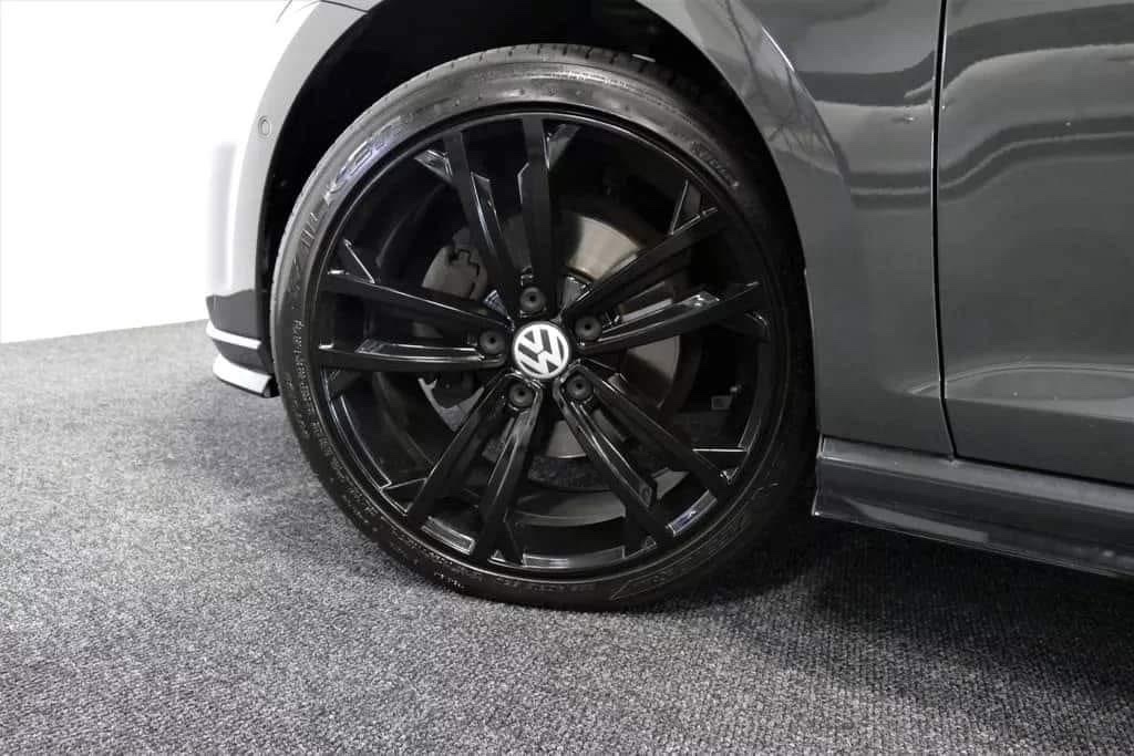 Volkswagen Golf – Image 9