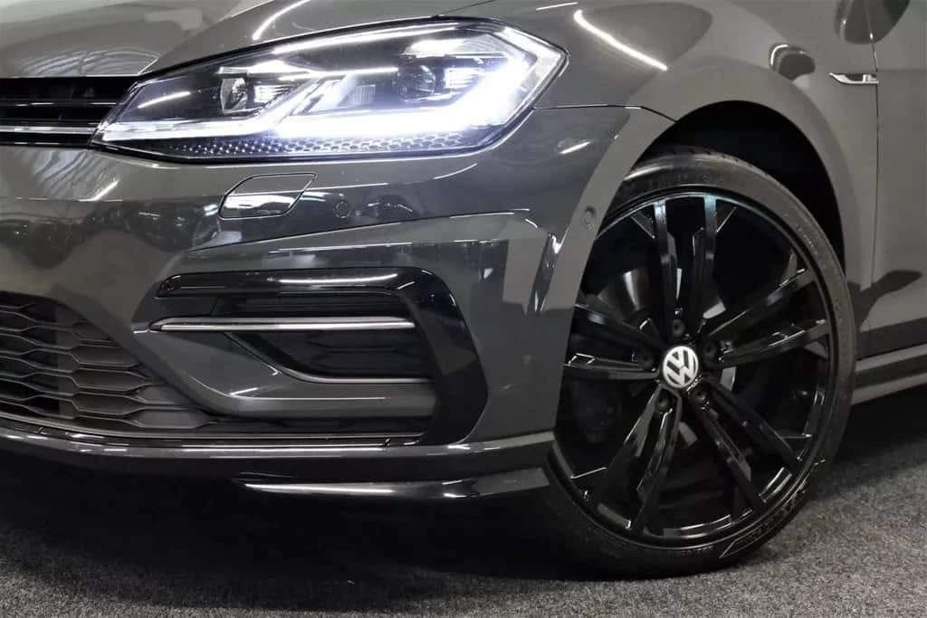 Volkswagen Golf – Image 8