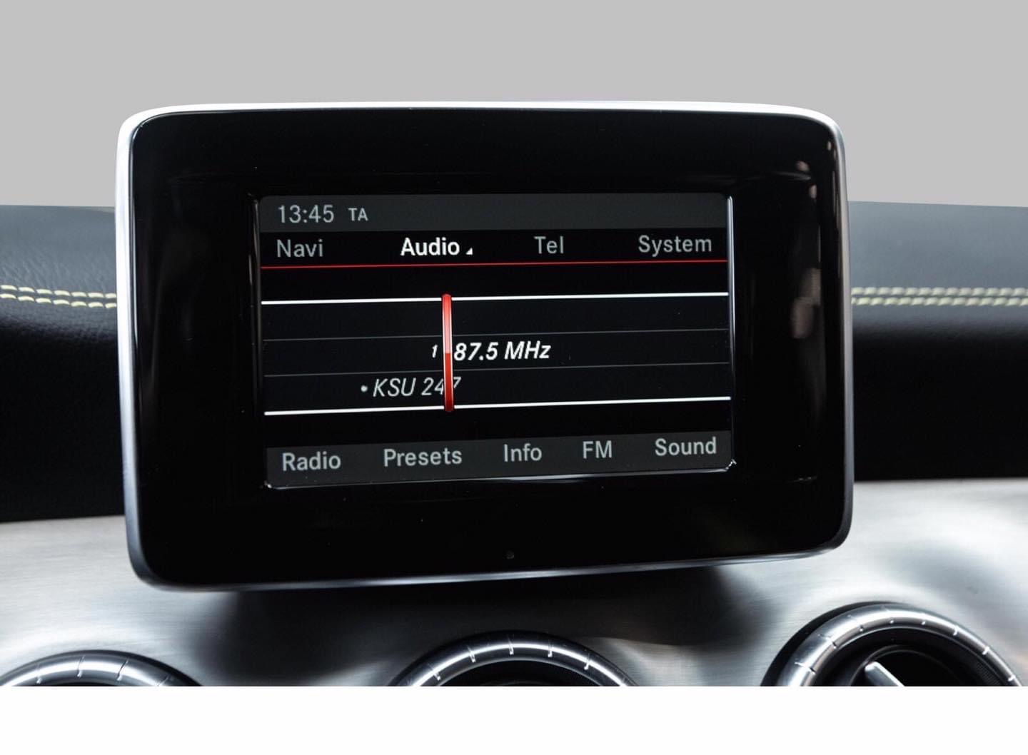 Mercedes-Benz CLA 180 – Image 20