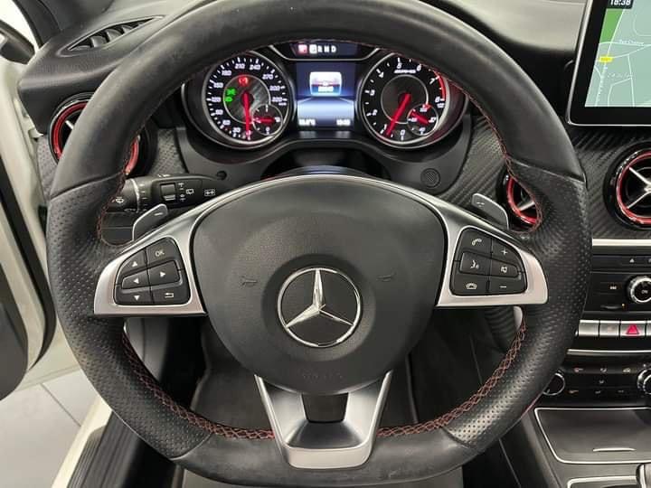 MERCEDES CLASSE A 45 mercedes-amg speedshift – Image 10